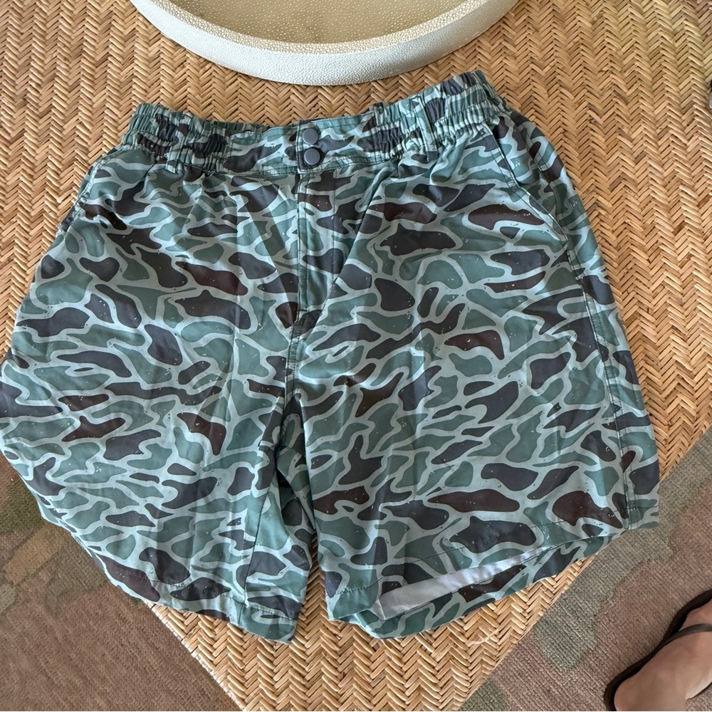 BURLEBO Green Camouflage Shorts